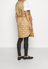 MAMALICIOUS Väst - beige