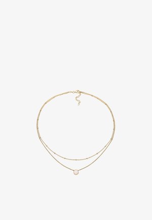 Aranyozott, finom láncokkal készült nyaklánc, kerek opál medállal. Simább szerkezet, vékony láncszemek és állítható csattal.