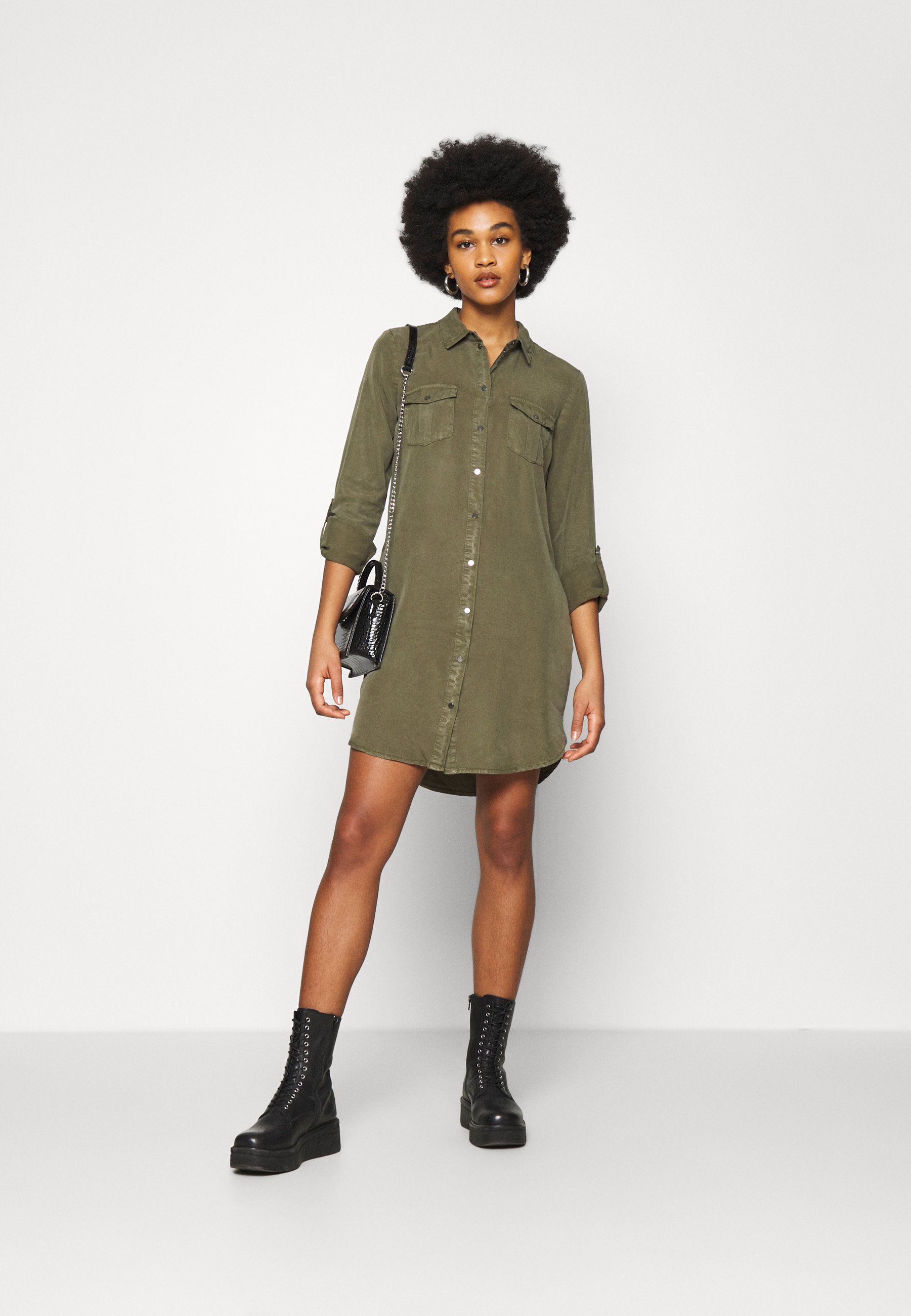 Vero Moda VMSILLA SHORT DRESS - Shirt 