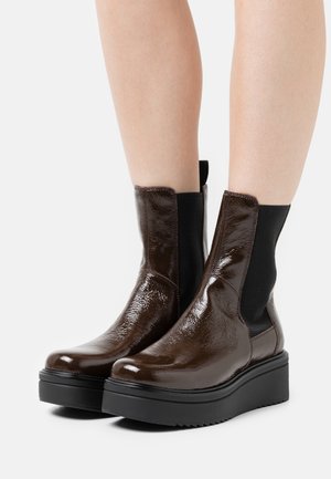 Vagabond Botines con plataforma - brown