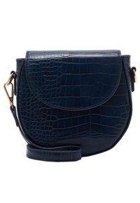 Borsa a tracolla in pelle blu navy con texture coccodrillo, silhouette arrotondata, chiusura a ribalta e hardware dorato. Dotata di tracolla regolabile.