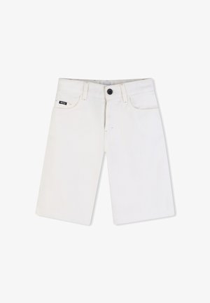 Witte denim shorts met een klassiek ontwerp met vijf zakken, voorzien van een zwarte knoop en een logo-label op de voorzak.