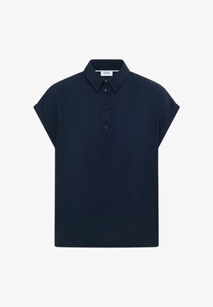 Blouse bleu marine à manches courtes avec un col pointu et quatre boutons noirs sur la patte de boutonnage devant.