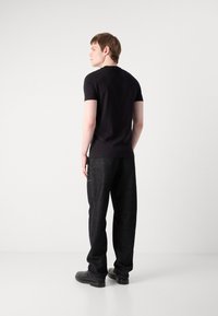 Thumbnail Image 5