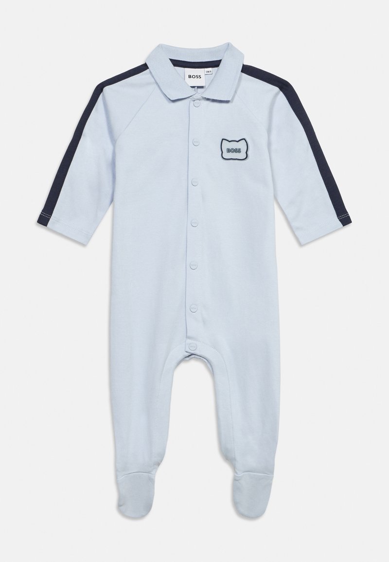 Šviesiai mėlynas kūdikio bodžiukas su tamsiai mėlynomis juostelėmis ant rankovių, priekyje sagomis, apykakle ir "BOSS" logotipo lopu ant krūtinės.