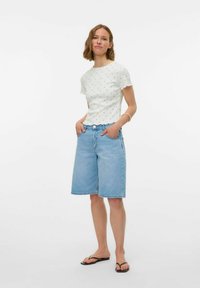 Vero Moda VMHARRY O-NECK NOOS - Triko s potiskem - snow white