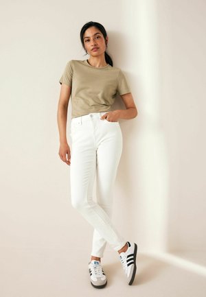 SUPER SOFT STANDARD TALL - Oprijete (skinny) kavbojke - white