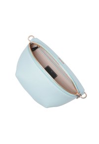 Borsa in pelle azzurro chiaro con design arrotondato, zip dorata e anello per fissarla a delle cinghie, con interno beige e un'etichetta.