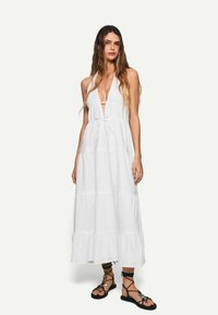 Bershka - HALTERNECK - MIDI - Maxikleid - white Thumbnail-Bild 1