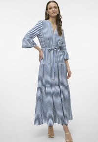 Vero Moda Maksi garuma kleita - snow white