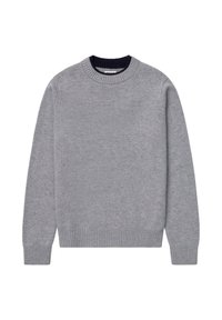 Siv krojen pulover z okroglim ovratnikom, rebrastimi manšetami in robom. Mehak S tekstura, enobarvni, sproščen dizajn, idealen za plastenje.