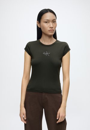 Calvin Klein Jeans, JUNG KOOK MONOGRAM BABY TEE - T-paita - peat