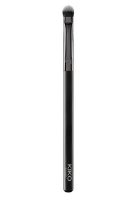 KIKO Milano Make-up-Pinsel mit elegantem, mattem schwarzen Griff, flachem Borstenkopf und weichen weißen Synthetikfasern. Ideal für präzise Anwendung.