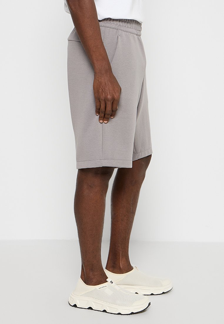 Kurze Sporthose