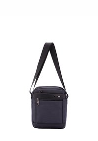 Borsa a tracolla nera realizzata in tessuto resistente con superficie testurizzata, tasca frontale con zip e tracolla regolabile per comodità.