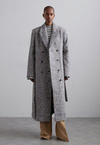Holzweiler EMI HERRINGBONE COAT - Cappotto classico - brown mix