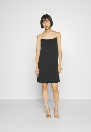Pieces Petite PCSILJE STRAP DRESS - Cocktail φόρεμα / Φόρεμα για πάρτι - black