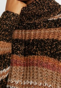 Object Trui - brown