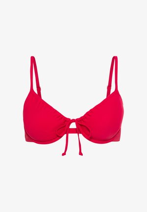 Červený bikiny top s nastaviteľnými popruhmi, mäkkou zhromaždenou tkaninou a stredným viazaním. Hladká textúra a trojuholníkový tvar pohárov.