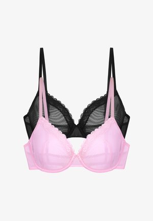 Soutien-gorge en dentelle rose pâle avec une culotte assortie, présentant un design en mesh transparent. Le soutien-gorge a des bretelles réglables et une texture de tissu douce.
