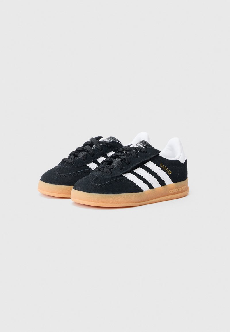 adidas gazelle silver green womens adidas GAZELLE LO PRO W core black/footwear white/gum [ONR41/JR8886]