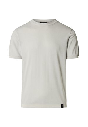 Kurzärmeliges, cremeweißes Strick-T-Shirt mit geripptem Kragen, Bündchen und Saum, versehen mit einem kleinen schwarzen Etikett unten links.