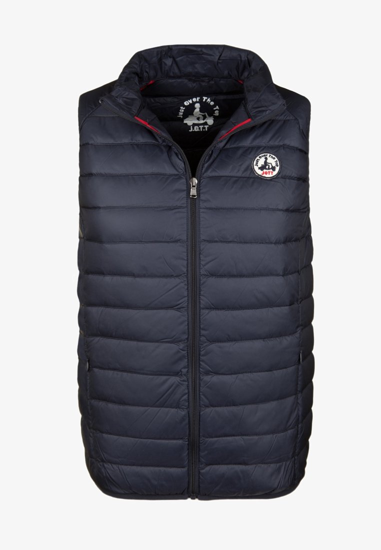 Gilet imbottito blu navy con chiusura a zip, collo alto e motivo a righe orizzontali trapuntato. Presenta un logo circolare sul petto e dettagli rossi.