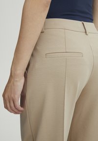 ICHI KATE SUS OFFICE PA - Kelnės - mottled beige