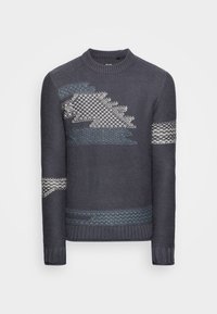 Tummaharmaa neulepaita pyöreällä kaula-aukolla. Sen pinnassa on vaaleanharmaa ja sininen kohokuvioitu kuvio, ja hihoissa on kontrastisia vaakaraitoja.