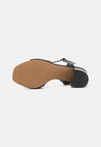 Tamaris Sandals - black