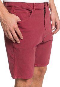 Quiksilver Farkkushortsit - brown