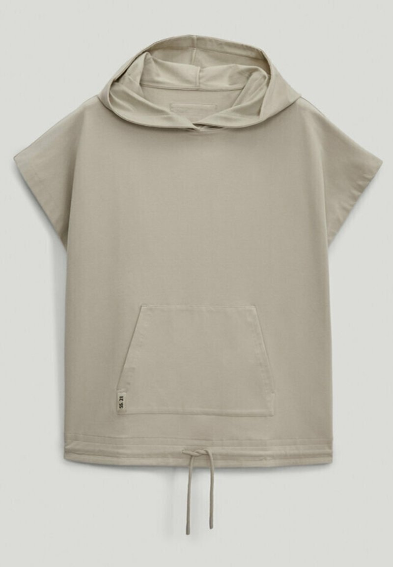 Sweat à capuche sans manches beige avec poche kangourou devant et cordon de serrage à l'ourlet, présenté sur un fond uni clair.