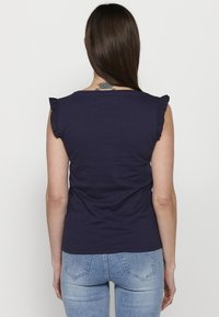 Thumbnail Image 2