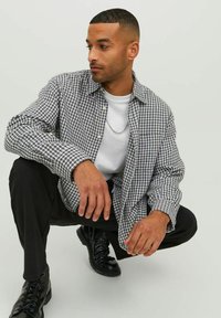 Jack & Jones KARIERTE - Košile - black