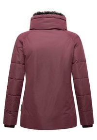 Bordeaux gekleed winterjack met een hoge kraag en nep-bont afwerking, elastische manchetten en een gladde, waterafstotende buitenkant.