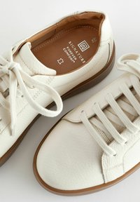 Next SIGNATURE - Tenisice - white tan