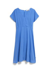 Vestido corto azul de manga corta con escote en V, falda acampanada y cremallera en la espalda. Tejido suave con pliegues sutiles en la cintura para dar forma.