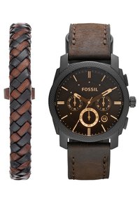Zwarte chronograafhorloge met lichtbruin lederen band en textuurcase; inclusief een gevlochten leren armband in donker en lichtbruin.