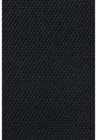 Teksturowana czarna tkanina z subtelnymi niebieskimi drobinkami, z plecionym wzorem, który dodaje głębi i wizualnego zainteresowania. Gładka powierzchnia i gęsty splot.