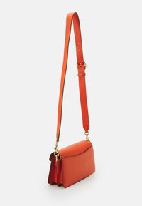 COACH TABBY SHOULDER BAG 26 - Rankinė - sun orange