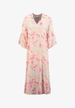 Loszittende midi-jurk met V-hals, wijde driekwartsmouwen en abstract roze en perzik geometrisch print op gebroken witte stof.