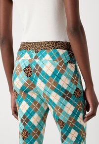 Marc Cain Pantalon classique - soft teal