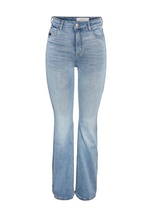 Hele sinised teksapüksid laiendatud säärega, kõrge vöökohaga, viie tasku ja ees lukuga. Kangas on kergelt pleekinud tekstuuriga ja minimaalsete riistvaradega.