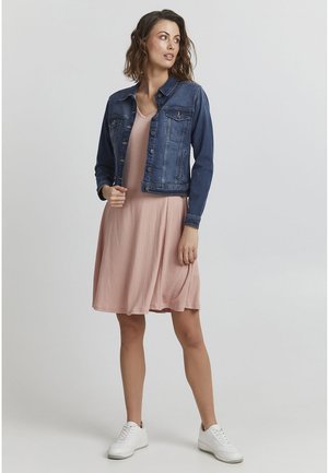 Chaqueta vaquera - simple blue denim