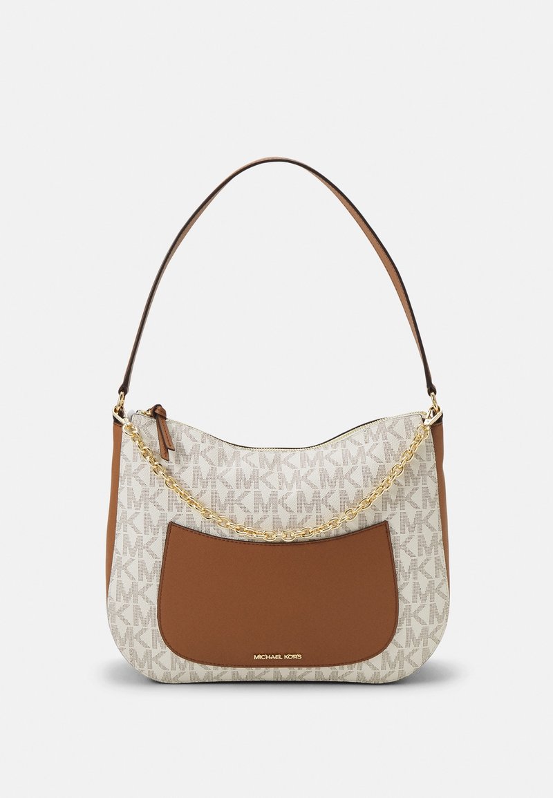 Sac à main crème et marron Michael Kors avec motif monogramme, poche avant, détail chaîne dorée et bandoulière simple.