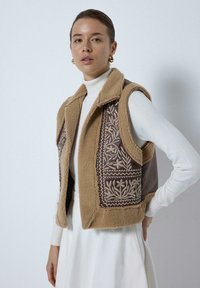 Touché Privé EMBROIDERED  - Liivi - brown