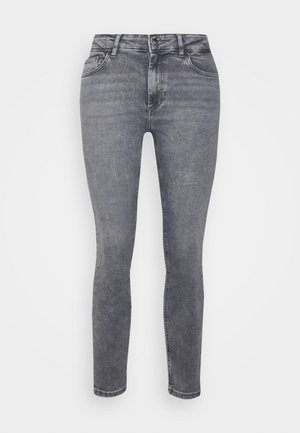 Jeans skinny de denim cinza com cintura média, design de cinco bolsos, detalhes de desbotamento subtil e textura suave.