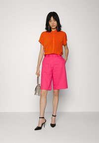 Samsøe Samsøe MAJAN SHIRT - Blusa com botões - spicy orange