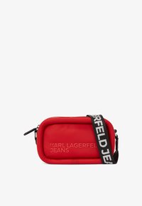 Nevybráno, pompeian red