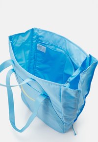Nike Performance GYM TOTE - Sportska torba - aquarius blue/light laser orange